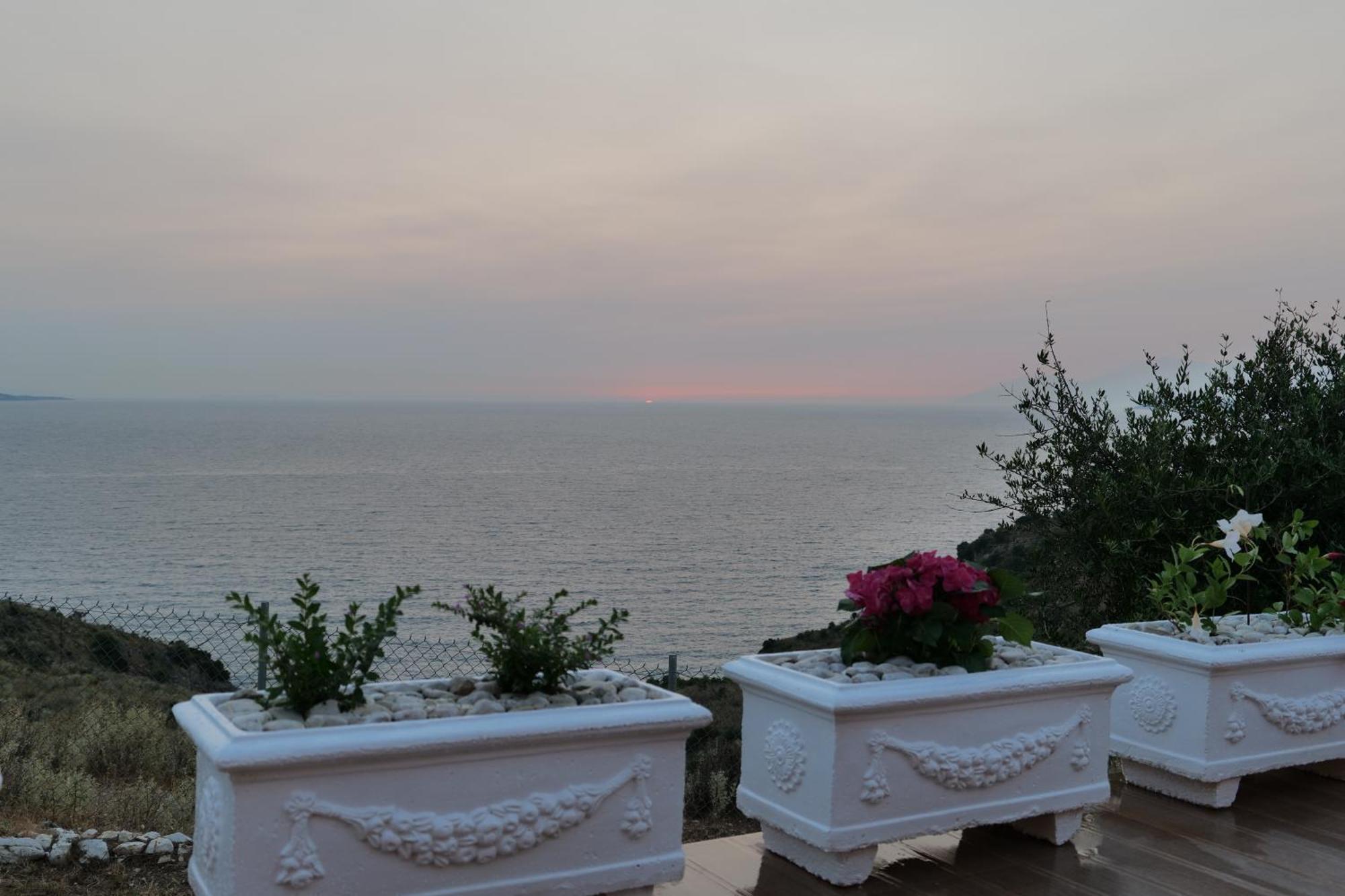 Twins Villa Sarandë Eksteriør bilde